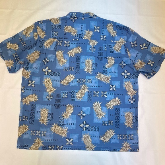 Hawaiian Shirt from Paradise Style Hawaii - Picture 3 of 6